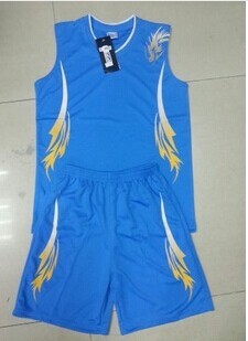 廣州市傲拓者服裝 專業戶外運動服裝加工生產、打樣與小額訂單服務